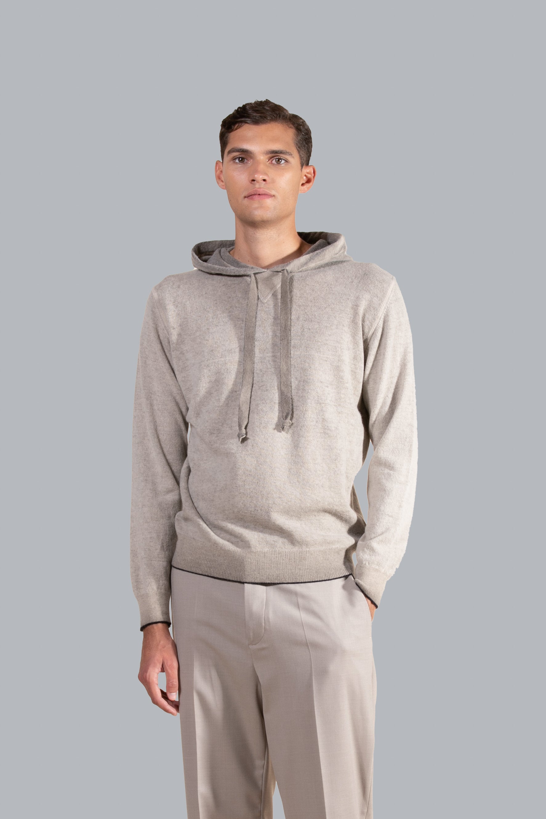 Maglia in lana con cappuccio - Moro