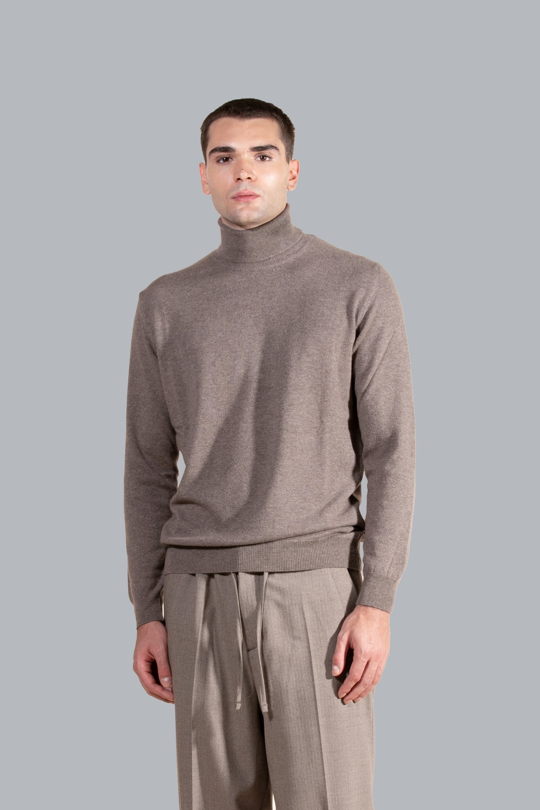 Maglia dolcevita in misto cachemire - Moro