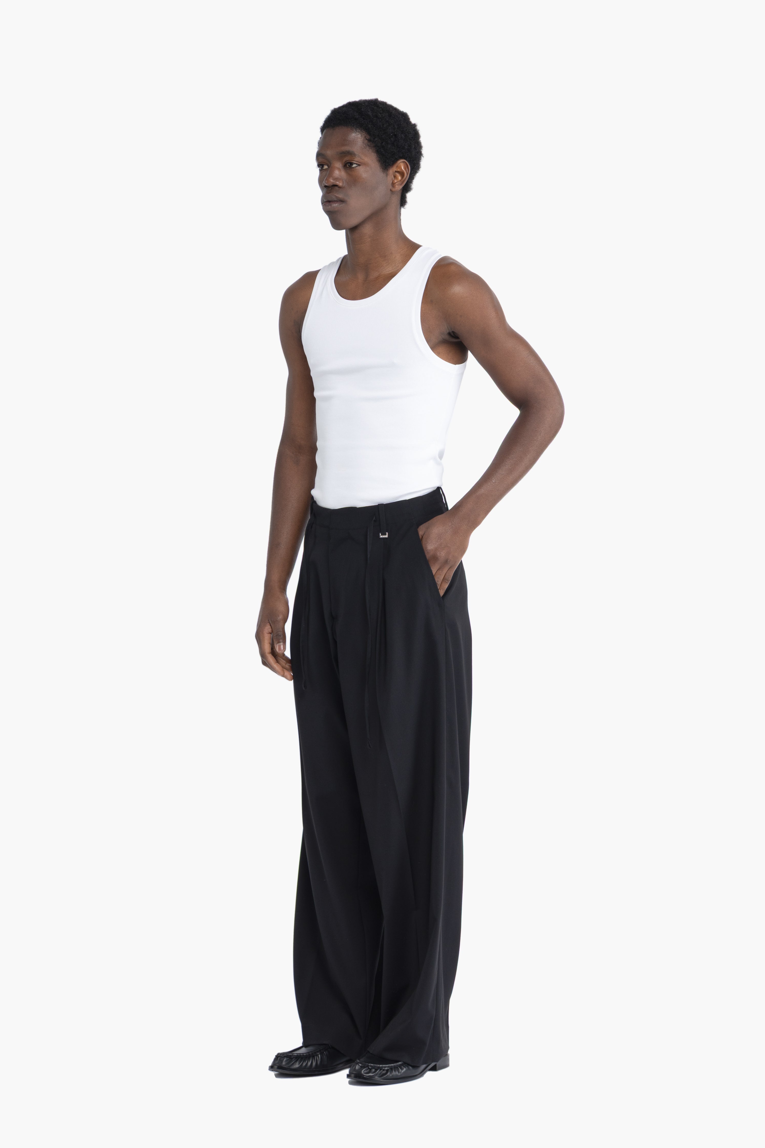 Pantalone con coulisse fondo molto ampio - Nero