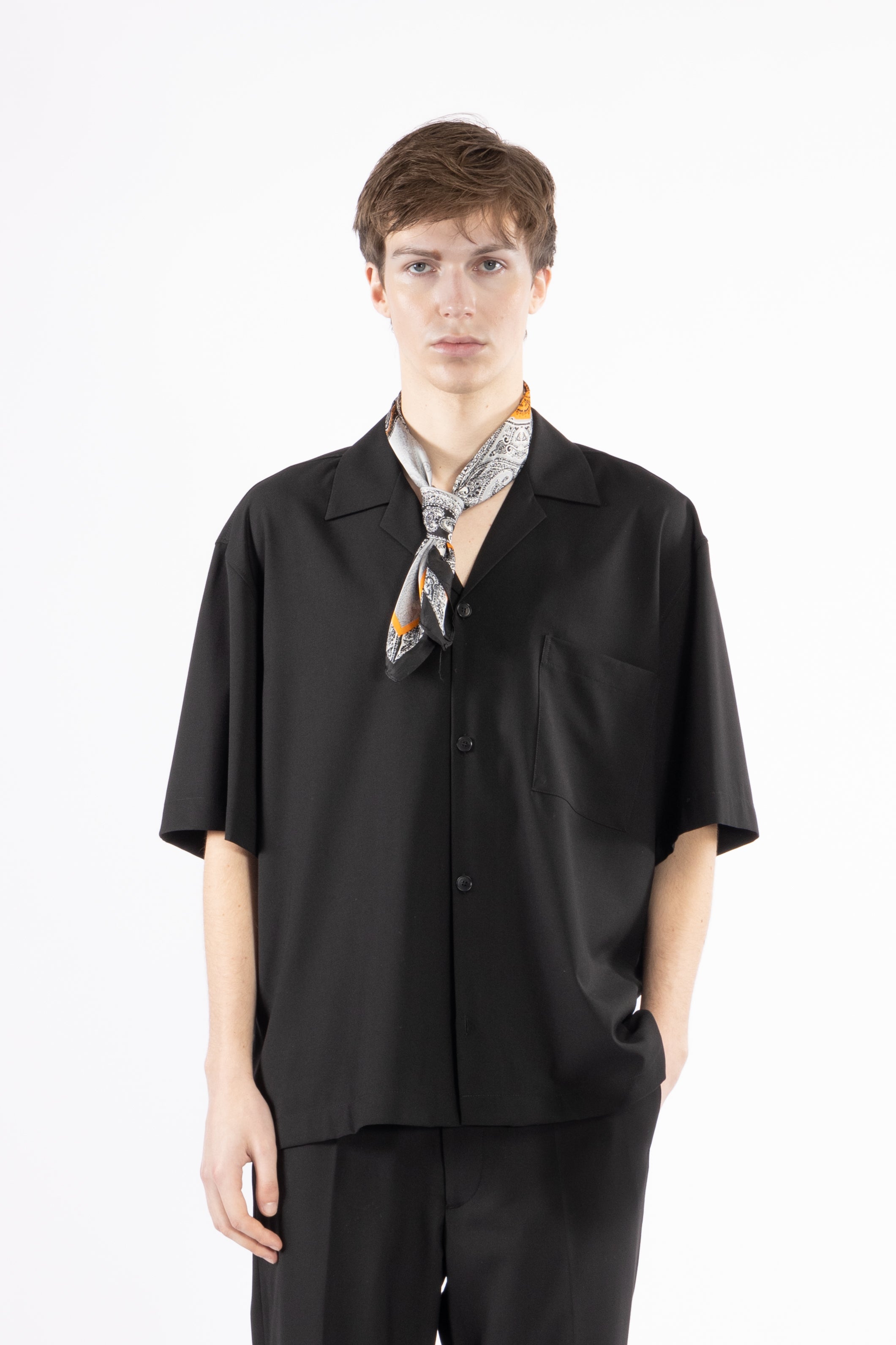 Camicia morbida collo aperto - Nero