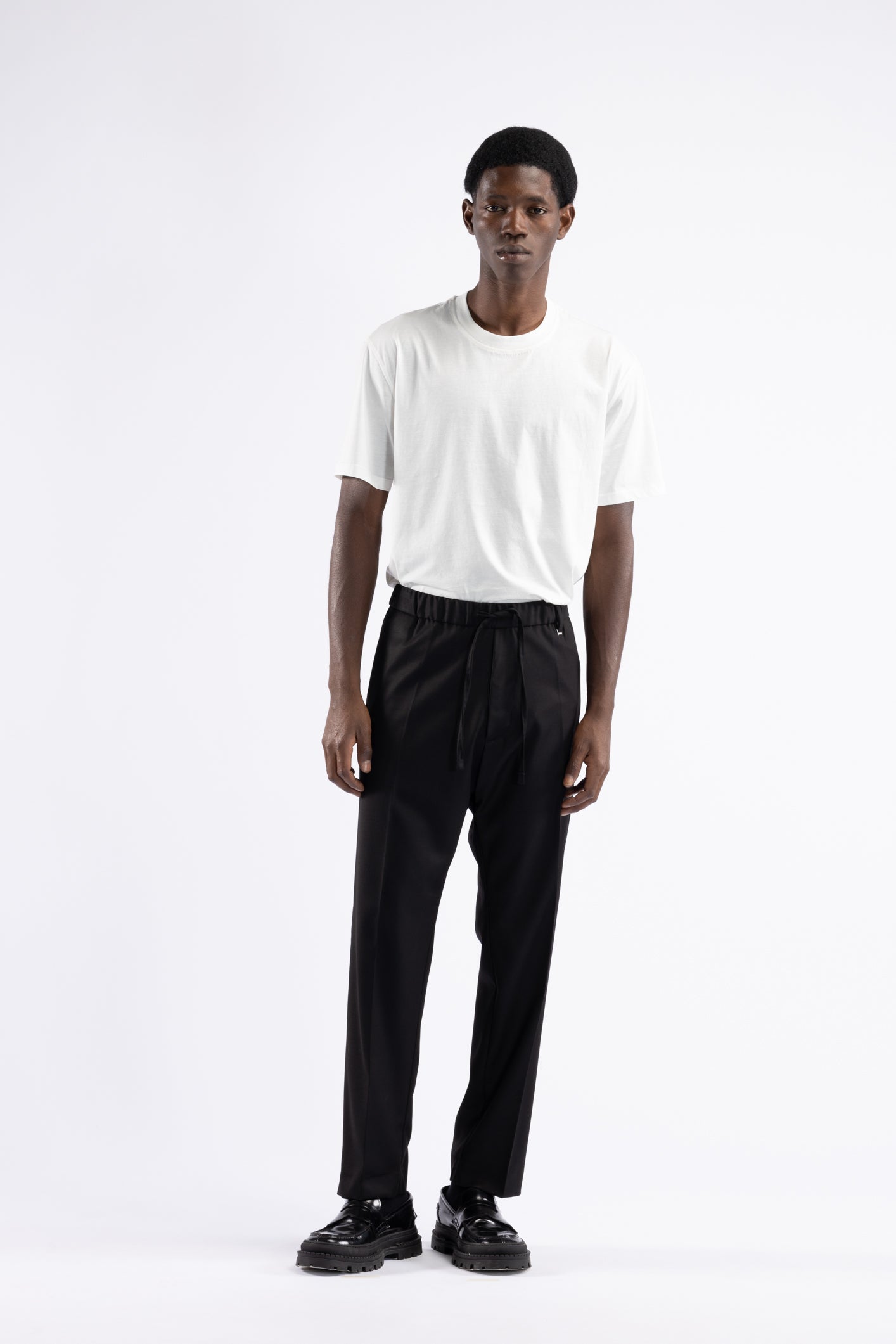 Pantalone regolare con coulisse - Nero