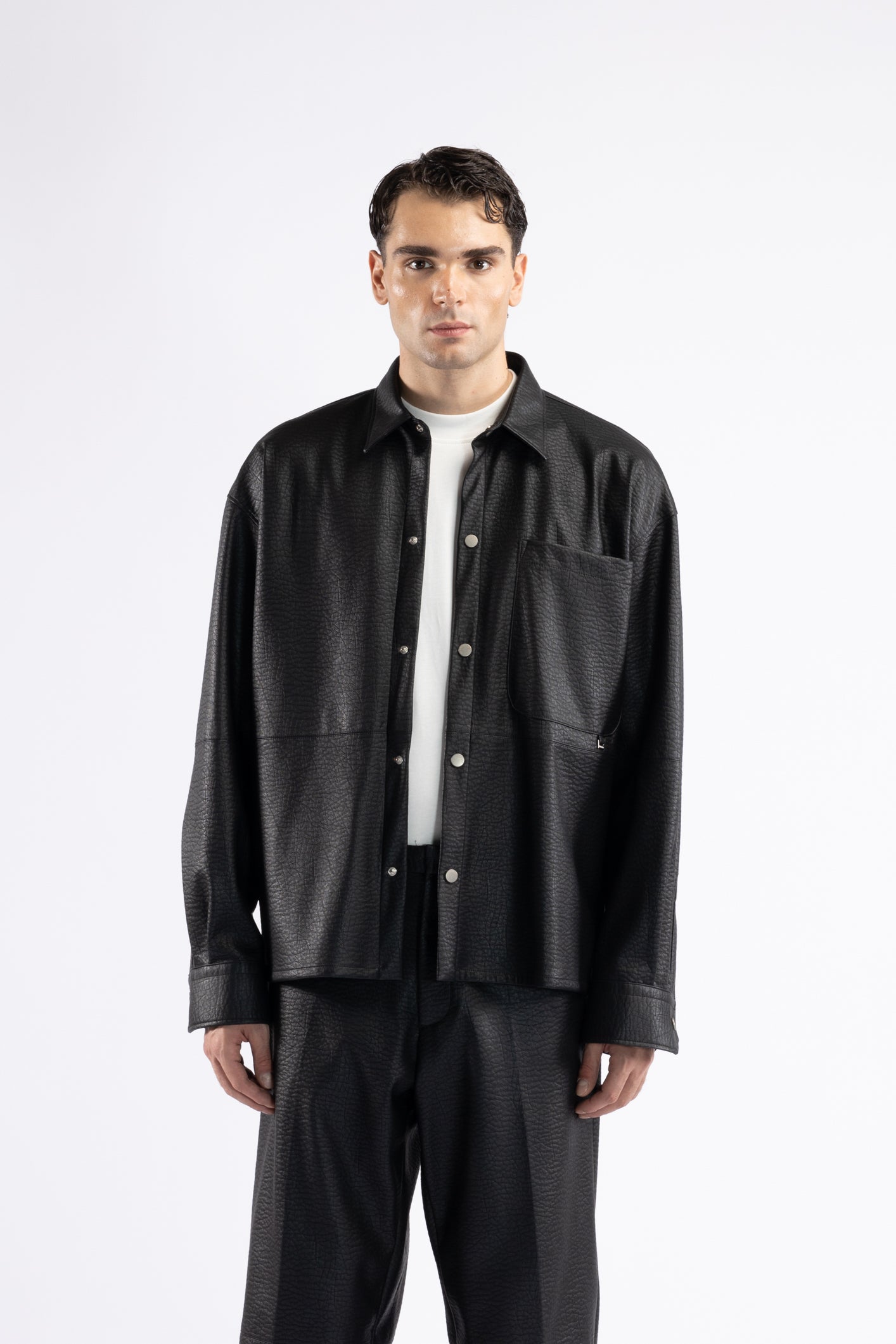 Camicia in tessuto effetto pelle - Nero