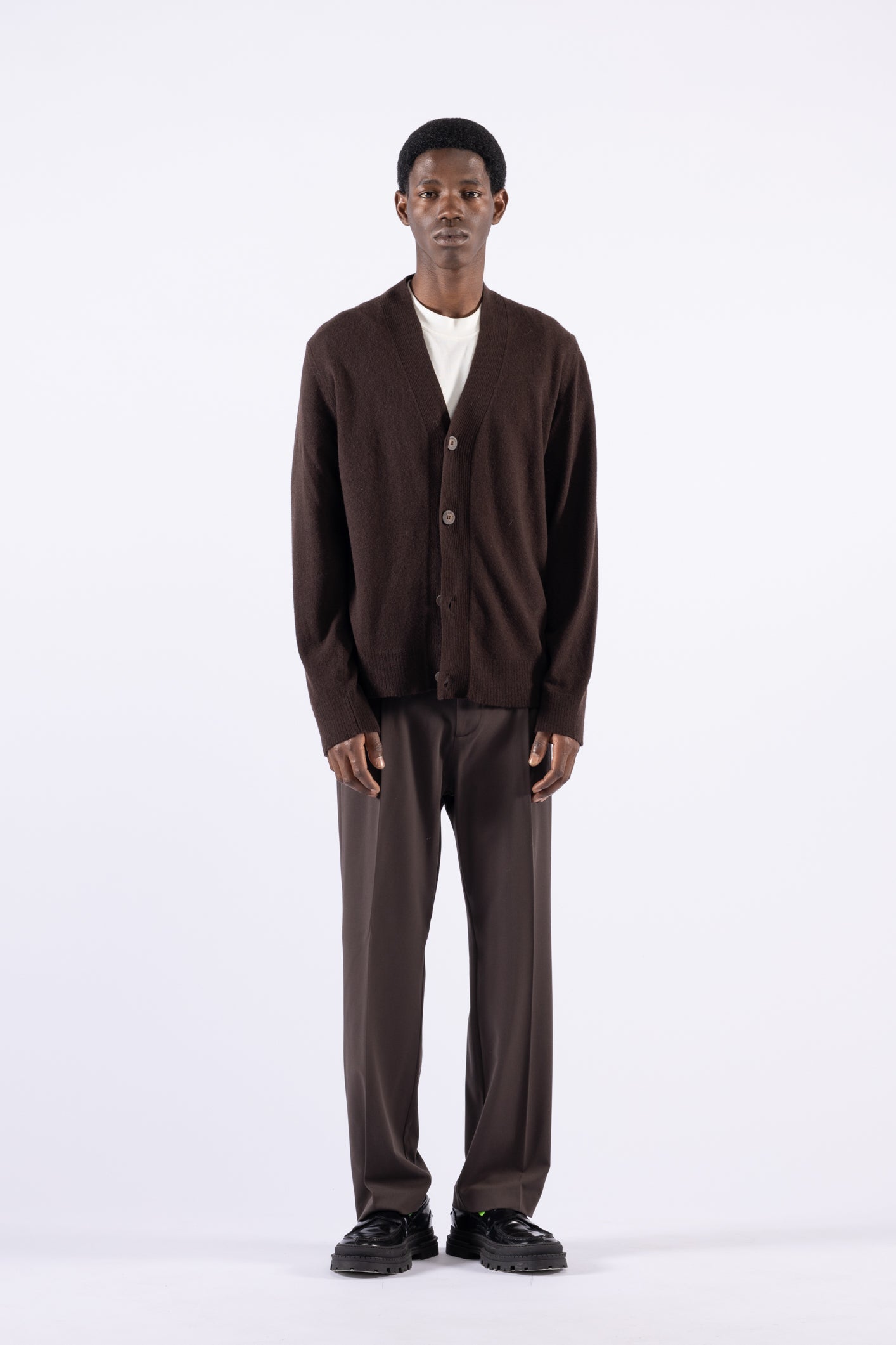 Pantalone con pinces gamba dritta - Moro