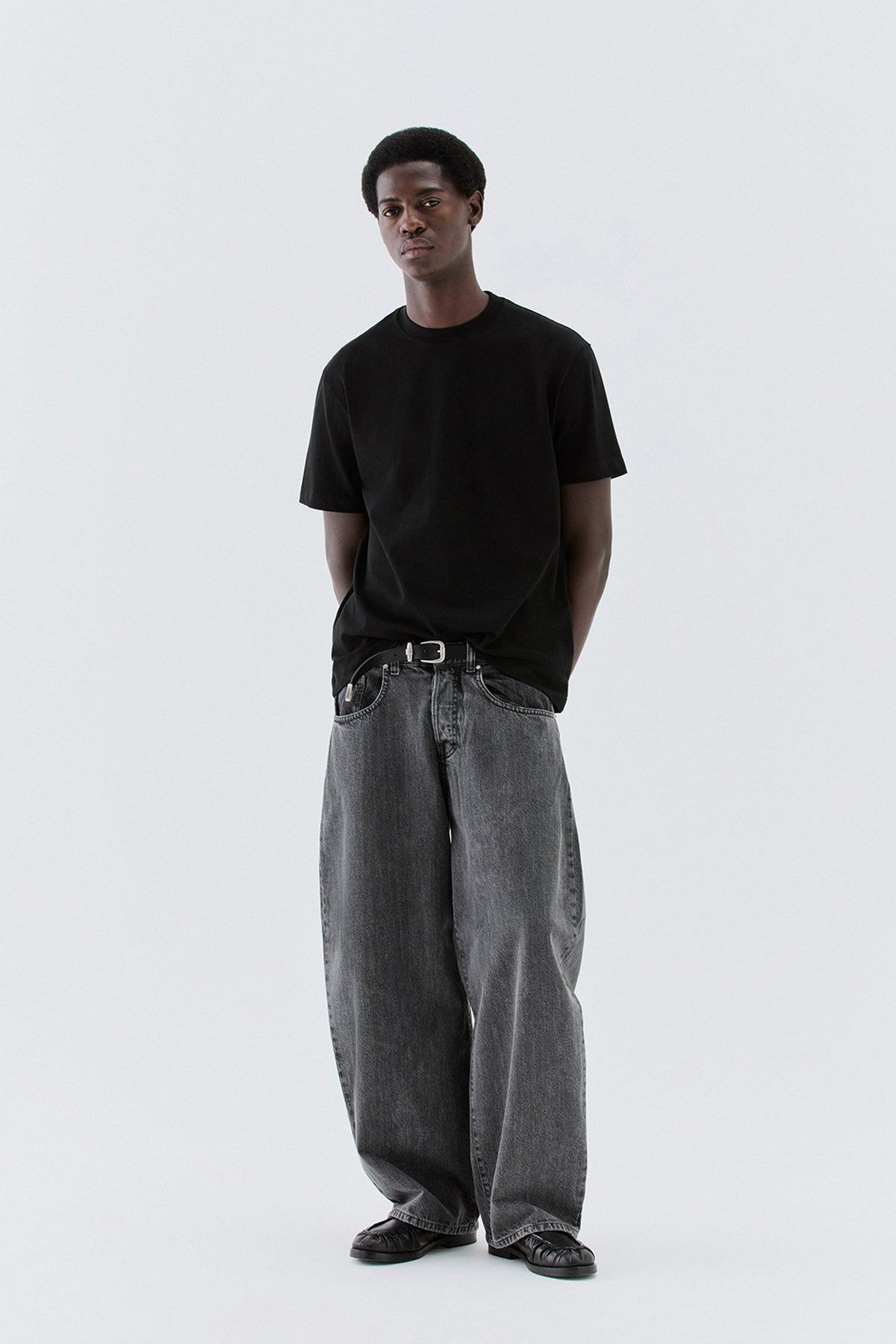 T-shirt regolare in cotone - Nero