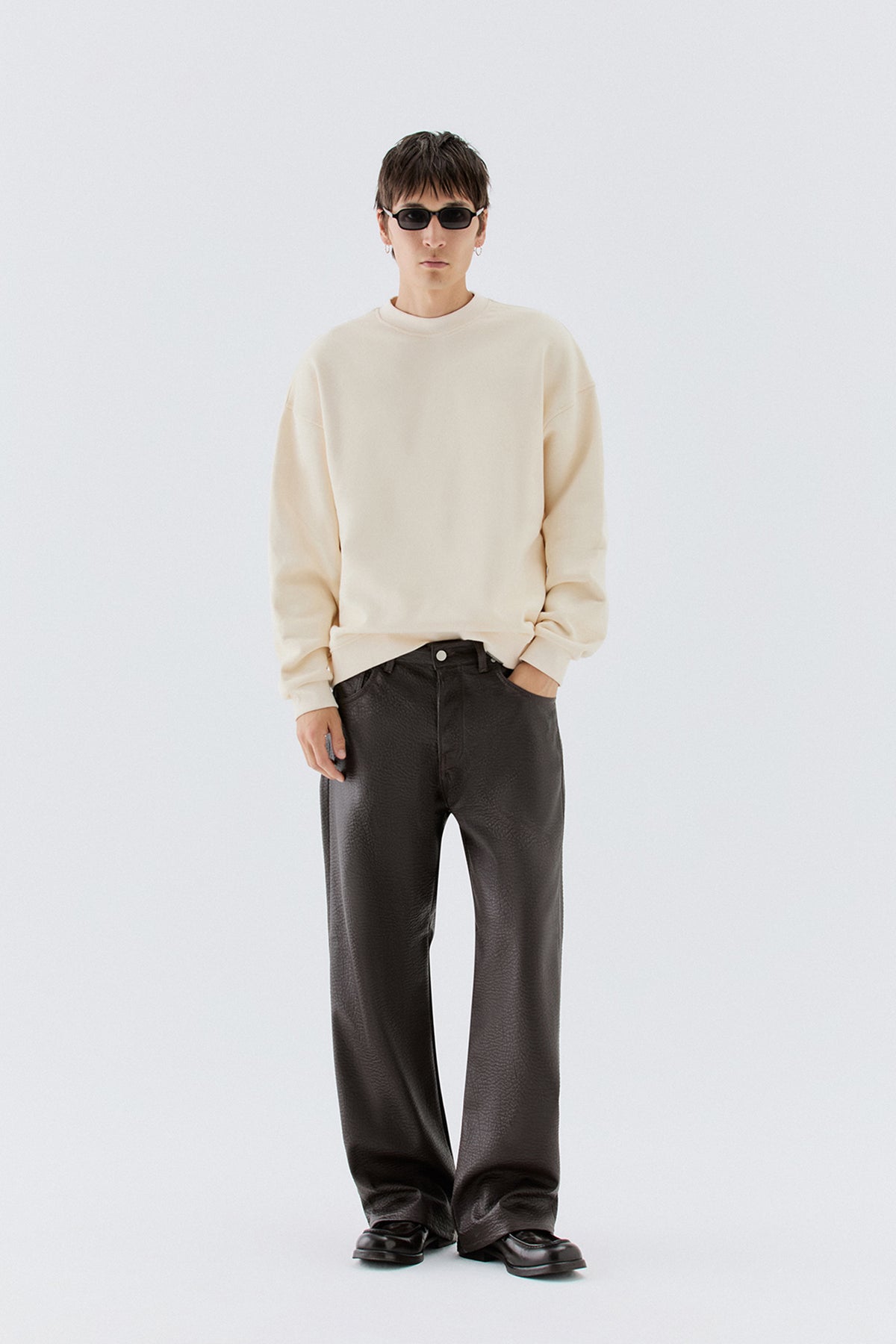 Pantaloni ampi effetto pelle