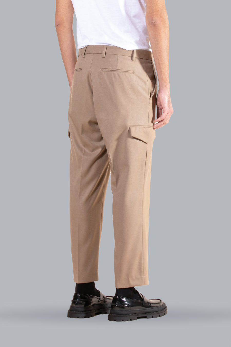 Pantalone regolare con tasconi - Beige