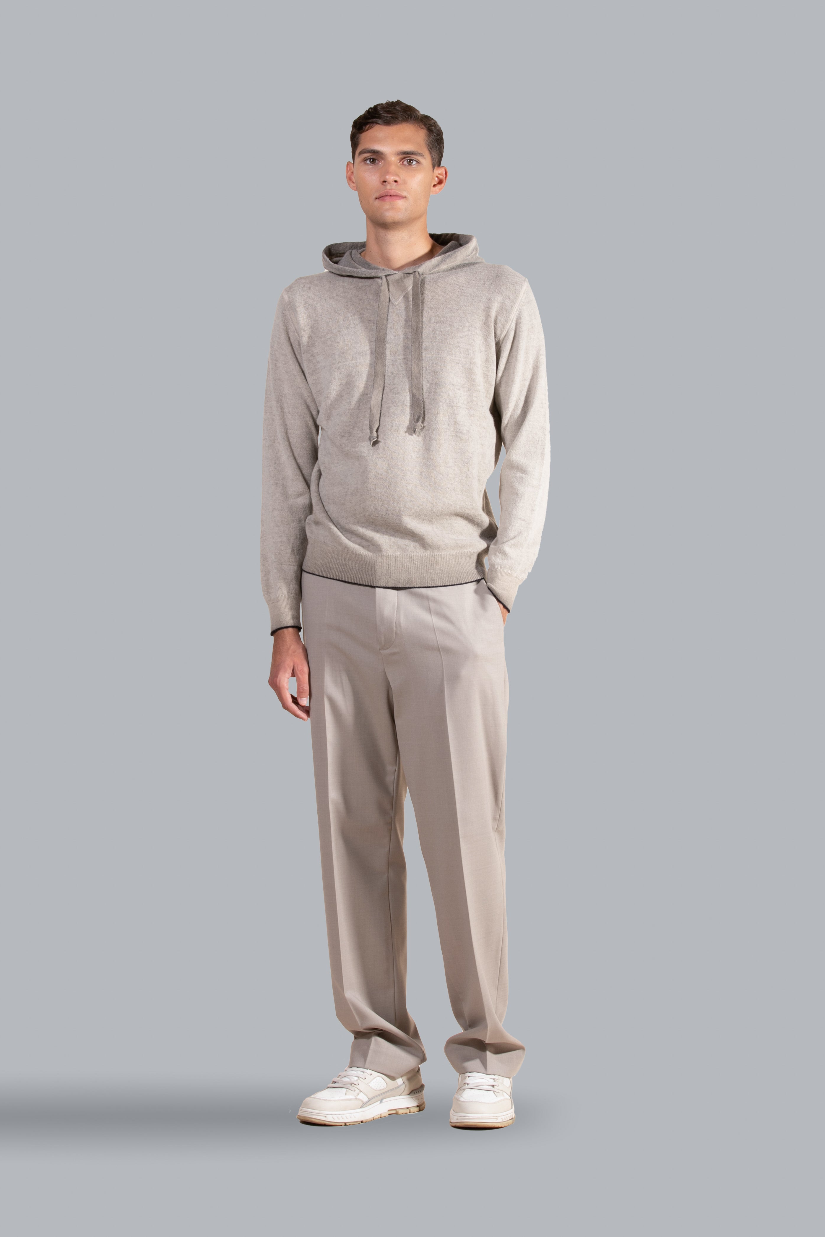 Maglia in lana con cappuccio - Moro