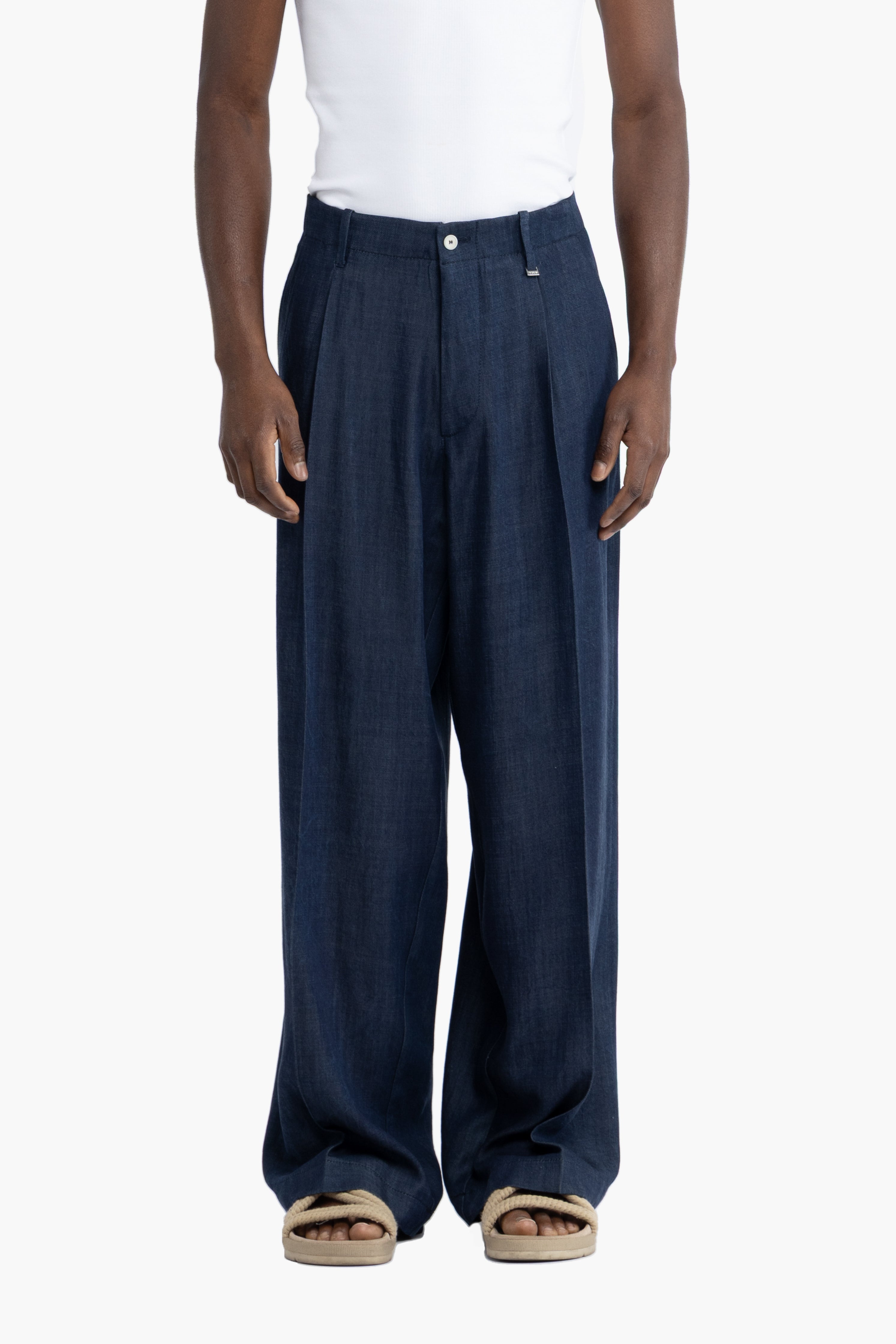 Pantalone con pinces effetto denim