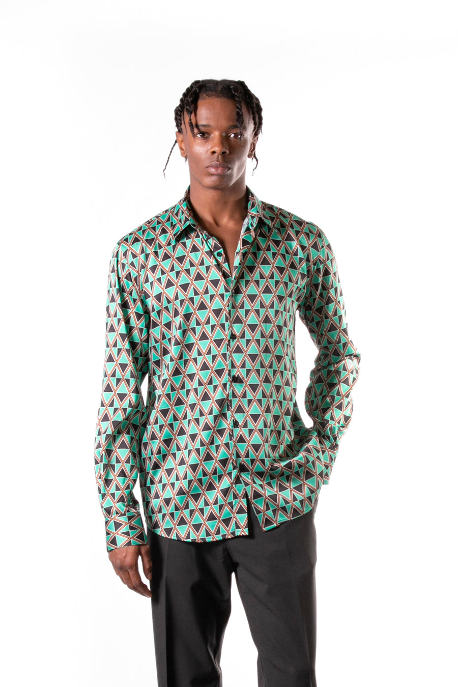 Shirt in shiny satin with geometric pattern