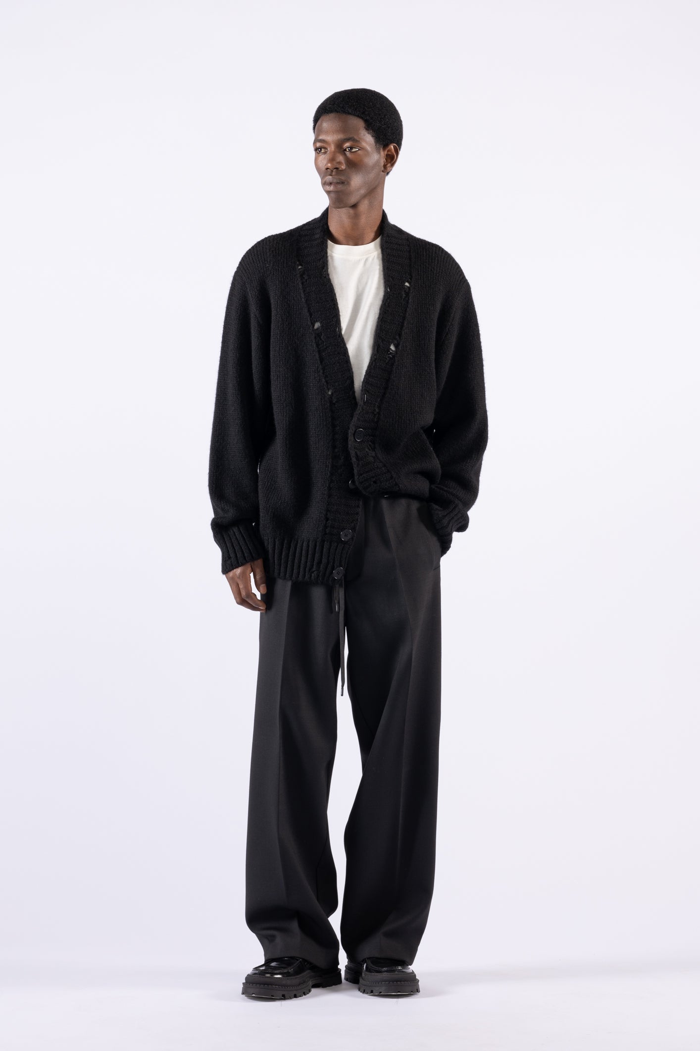 Cardigan oversize con rotture - Nero