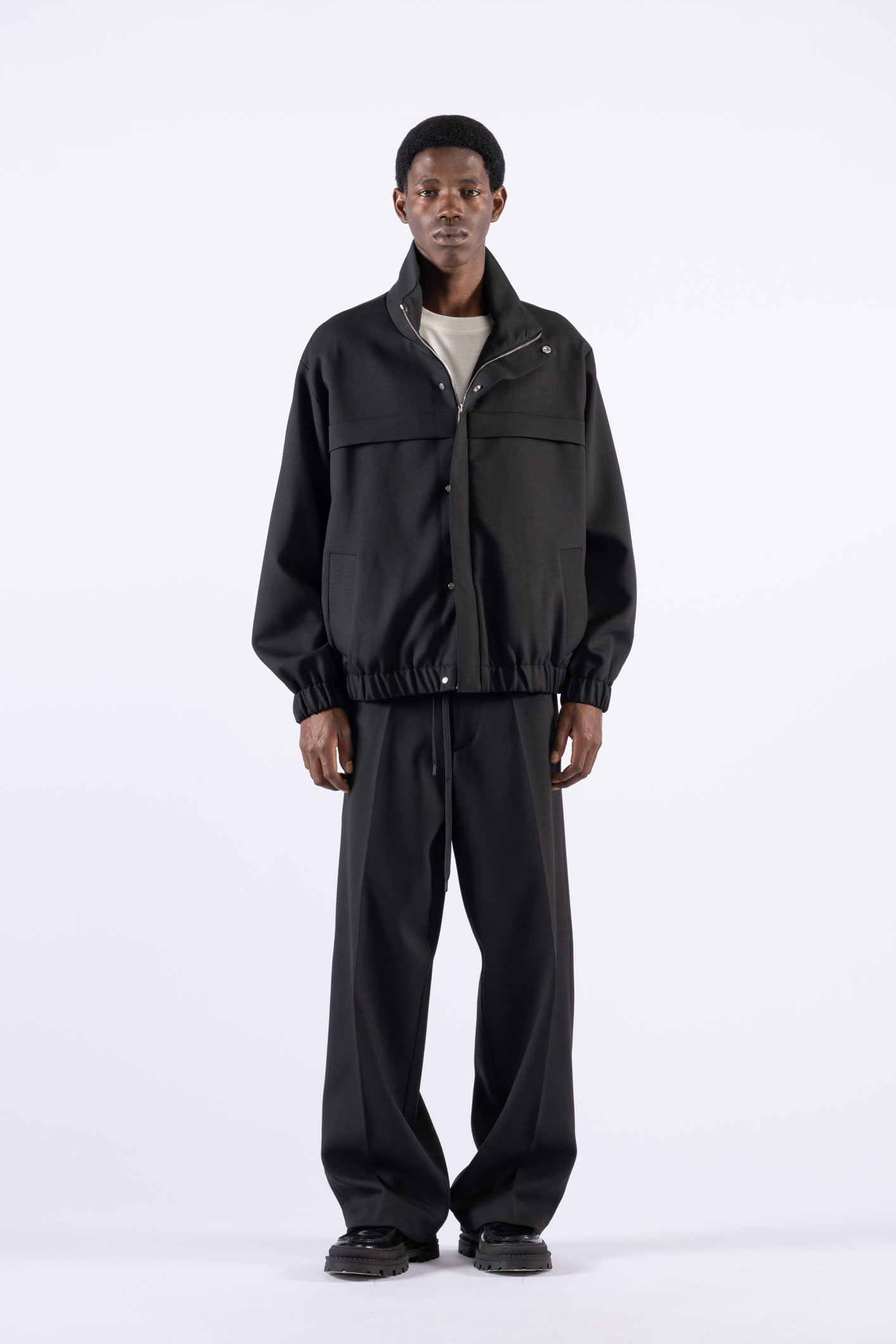 Giubbino collo alto con cerniera - Nero