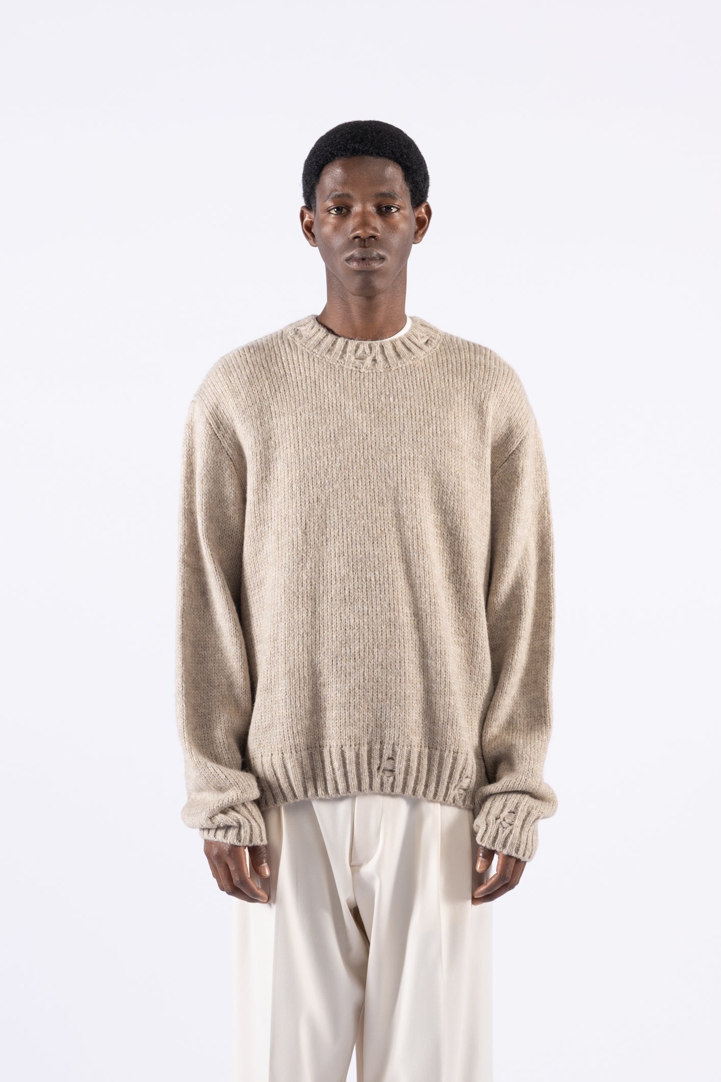 Maglia girocollo con rotture - Beige