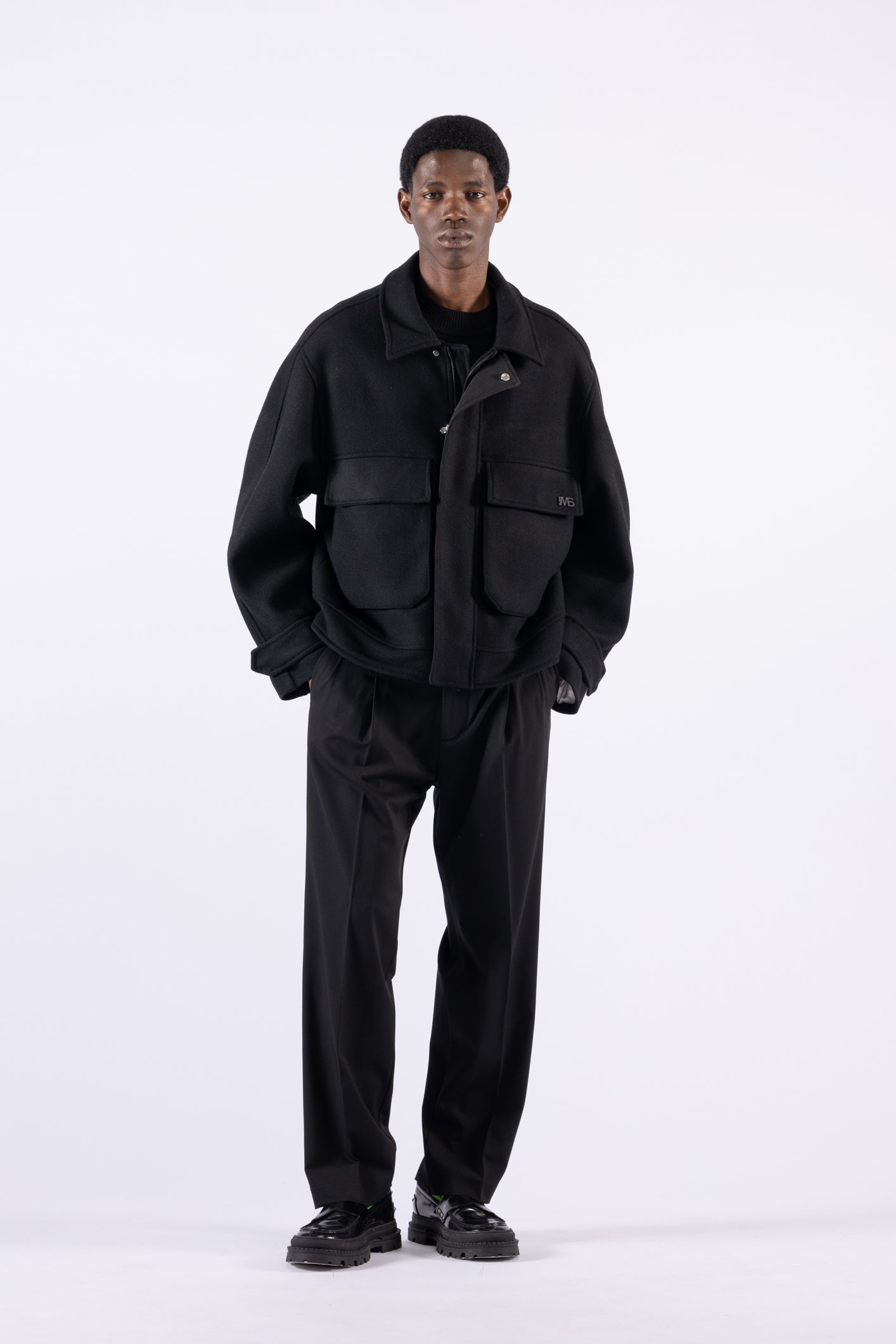 Giubbino in lana oversize con tasconi - Nero