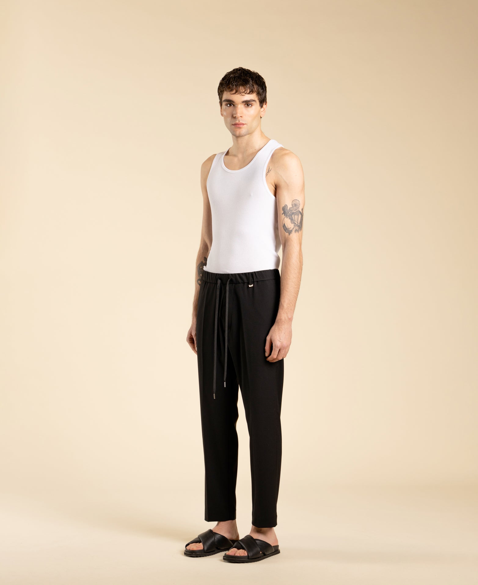 Regular-fit trousers with drawstring - Black