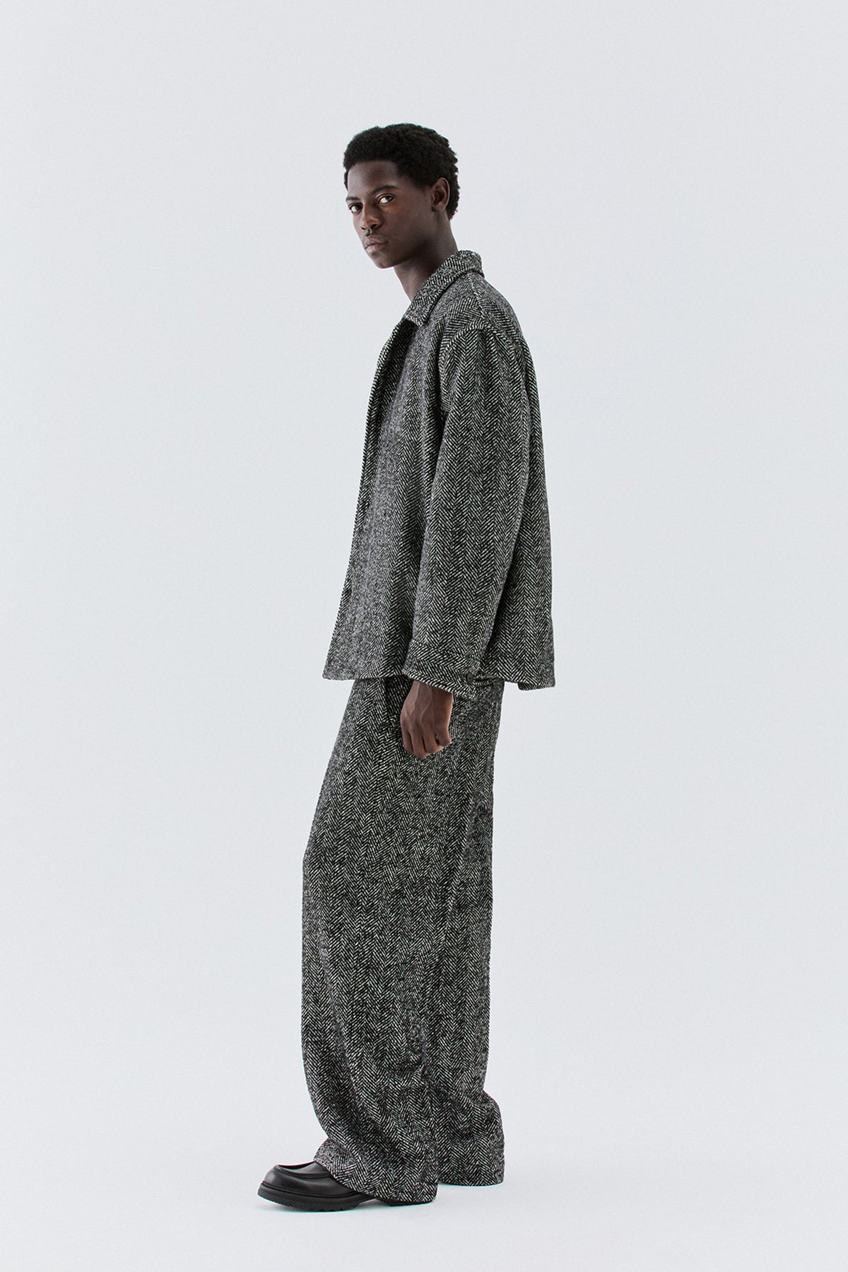 Cappotto corto spigato oversize