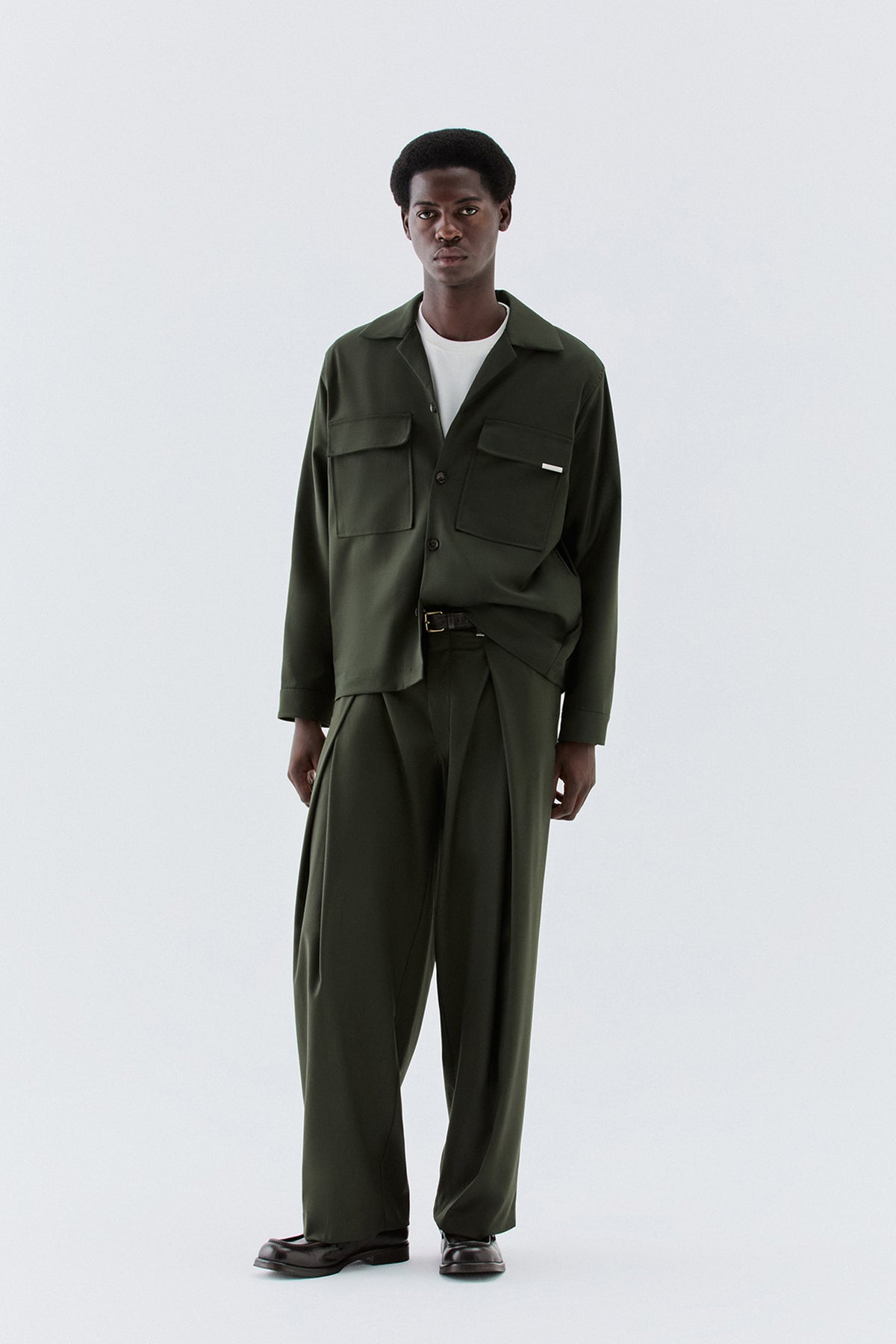 Pantaloni larghi con pinces avanti - Verde