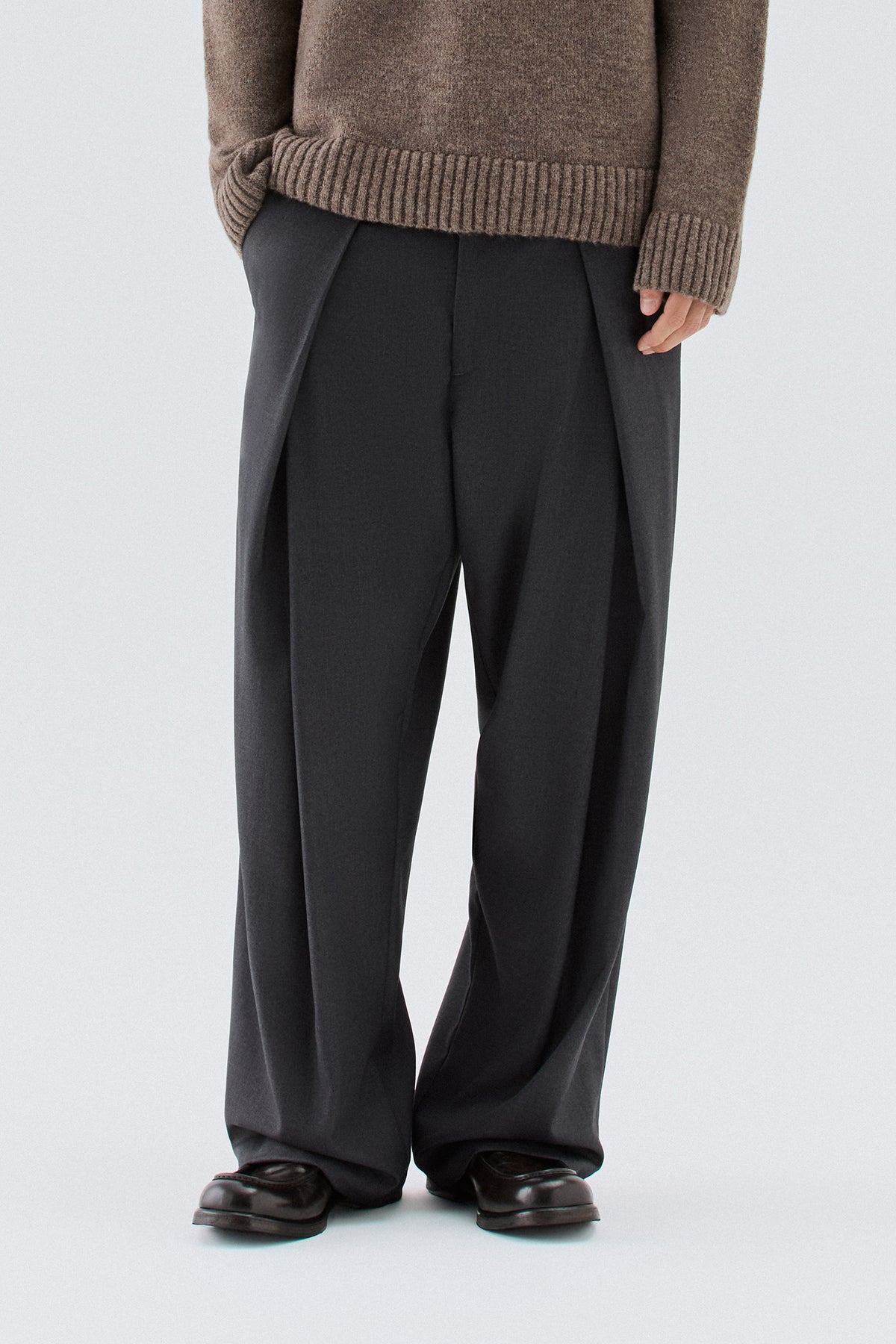 Pantaloni larghi con pinces avanti - Grigio
