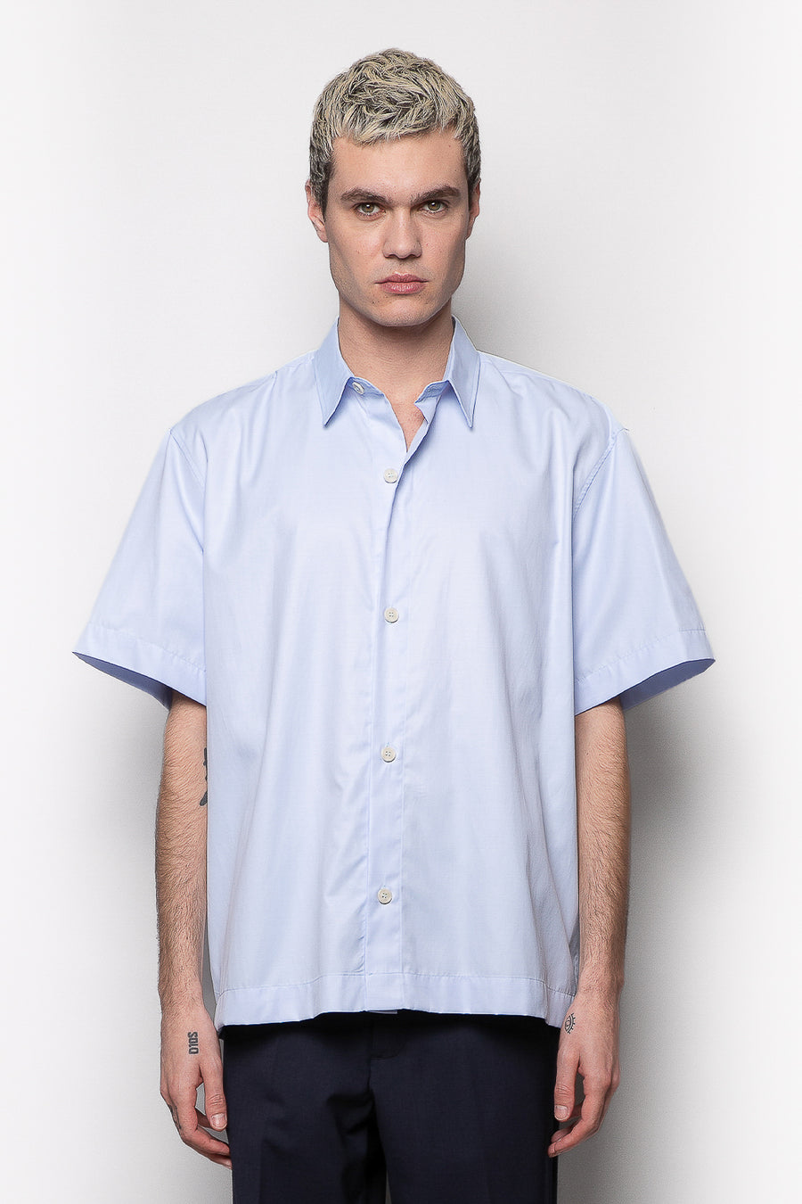 Camicia in cotone a maniche corte boxy fit - Celeste